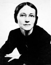 Nelia Gardner White