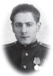 Леонид Бархударов