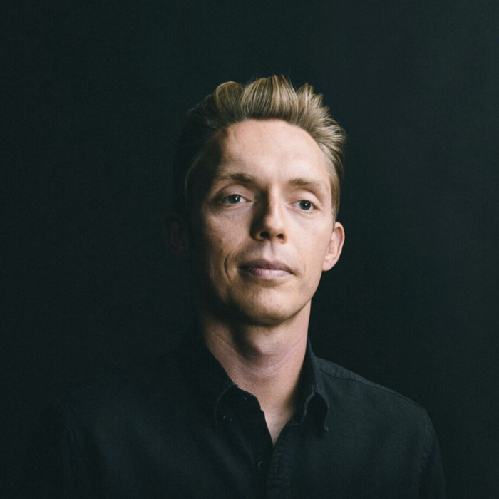 Joshua Fields Millburn & Ryan Nicodemus Joshua Fields Millburn (Author of Everything That Remains)