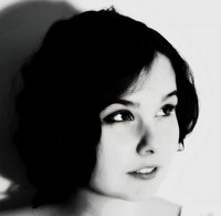 Laura Theis profile picture