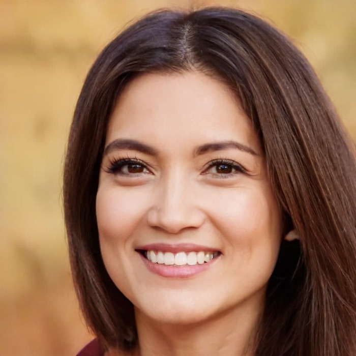 Elizabeth cole necklace image