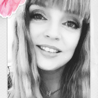 Ellie   White profile picture