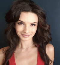 Alice Greczyn profile picture