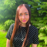 Holly   Rose profile picture