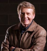 Arthur  Kent profile picture