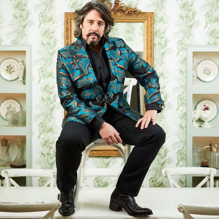 Laurence Llewelyn-Bowen (Author of More More More)