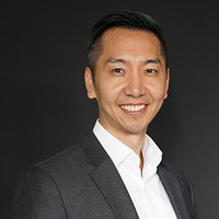 Robert  Chen