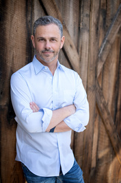 Scott    Simon