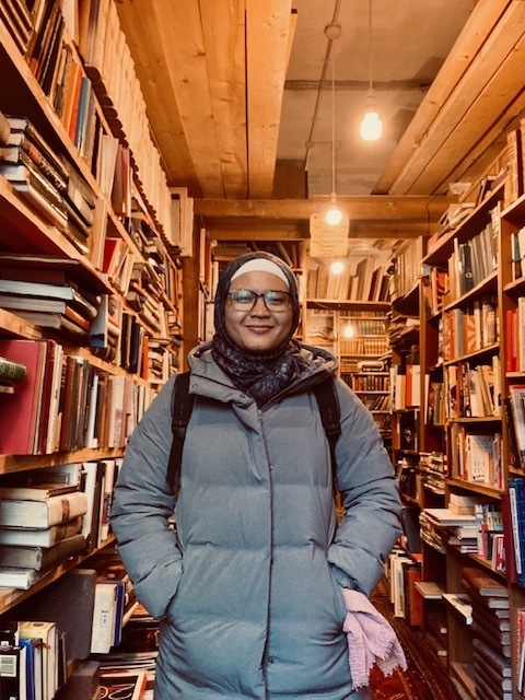 Muthia Esfand Penerjemah Of Pandemic