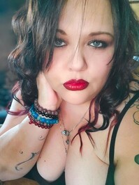 Lola Lawrence
