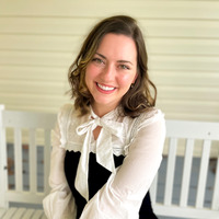 Julia Seales profile picture