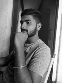 मोहित कुमार 'अक्षत'