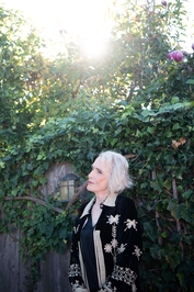 Victoria Costello profile picture