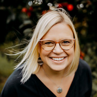 Dana VanderLugt profile picture
