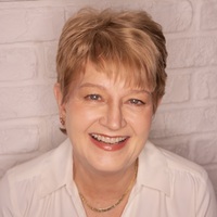 Ellen Crosby profile picture