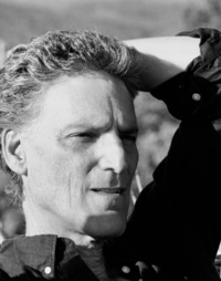 Robert           Ellis