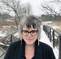 Ann Dávila Cardinal profile picture