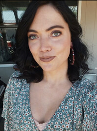 Violet  Taylor profile picture