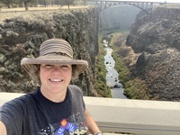 Laurie  Marshall profile picture
