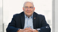 Dennis Guzik