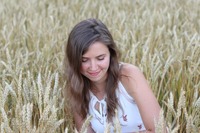 Lucy Anne Holland profile picture