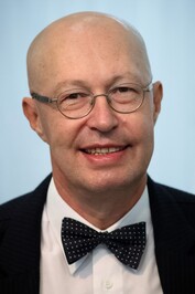 Валерий Дмитриевич  Соловей