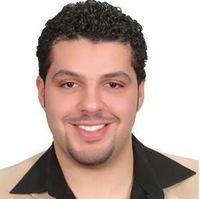 محمود الغمري