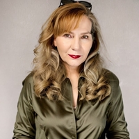 Lori Jakiela profile picture
