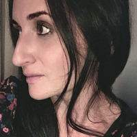 Louise Esola profile picture
