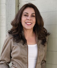 Lola  Cruz
