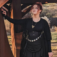 Nikki Elizabeth profile picture