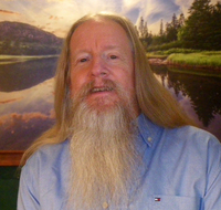 Daniel          Green