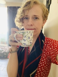 Holly Toyne profile picture