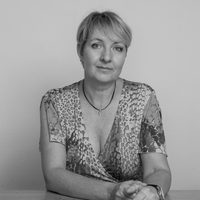 Sara  Schneider