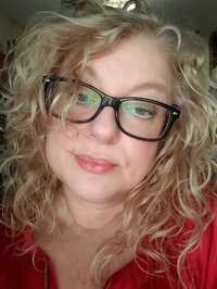 Renee  Thomas