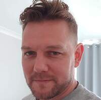 Daniel         Lee
