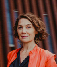 Megan Devine profile picture