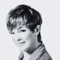 Lisa     Hopkins