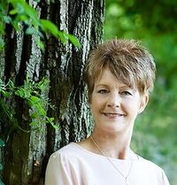 Angela  Enos profile picture