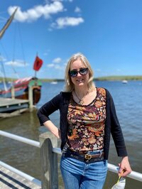 Mary   Collins profile picture