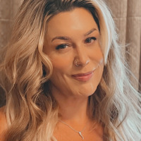 Ella Col profile picture