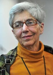 Наде Проева