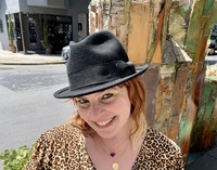 Debbie Hartung profile picture