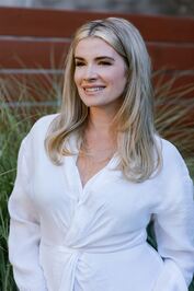 Elizabeth  Greenwood profile picture