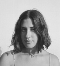 Zoë Tavares Bennett profile picture