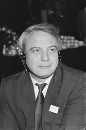Vladimir Bukovsky profile picture