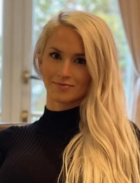 Melanie  Hunter