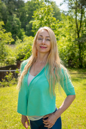 Janet  Carson