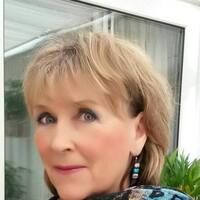 Deirdre Dee
