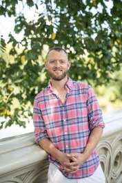 Ryan  Graves